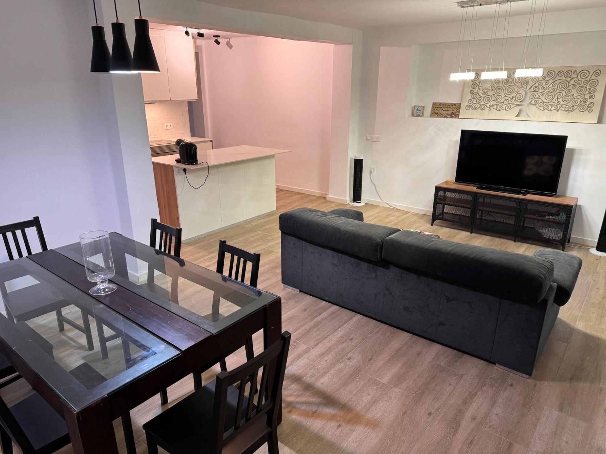 Acogedor Apartamento En El Centro De La Ciudad Апартаменты *